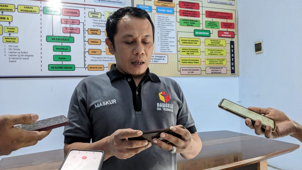 Kecerobohan KPU Trenggalek, Surat Suara Berlogo Kabupaten Ngawi Tersebar di TPS