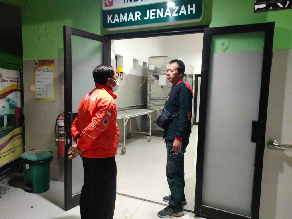 Kronologi Lengkap Pengendara Motor Meninggal Tertimpa Batang Pohon Tumbang