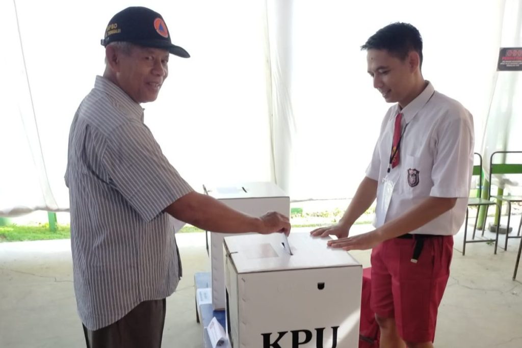 Petugas KPPS Gunakan Seragam SD untuk Tingkatkan Partisipasi Pemilih