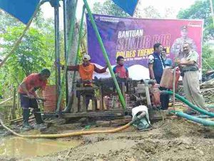 Polres Trenggalek Beri Bantuan Sumur Bor untuk Atasi Kekeringan