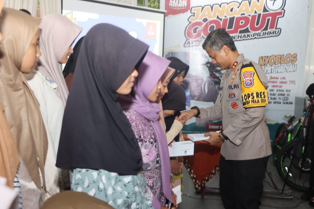 Polres Trenggalek Tingkatkan Partisipasi Pemilih Lewat Undian Berhadiah