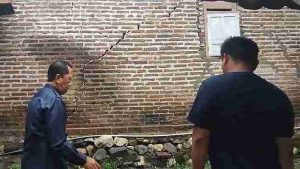 Puluhan Rumah di Desa Ngadirejo Retak Akibat Fenomena Tanah Gerak