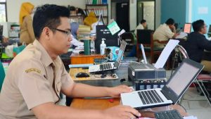 Dukcapil Trenggalek Targetkan Akta Kelahiran Anak Segera Rampung