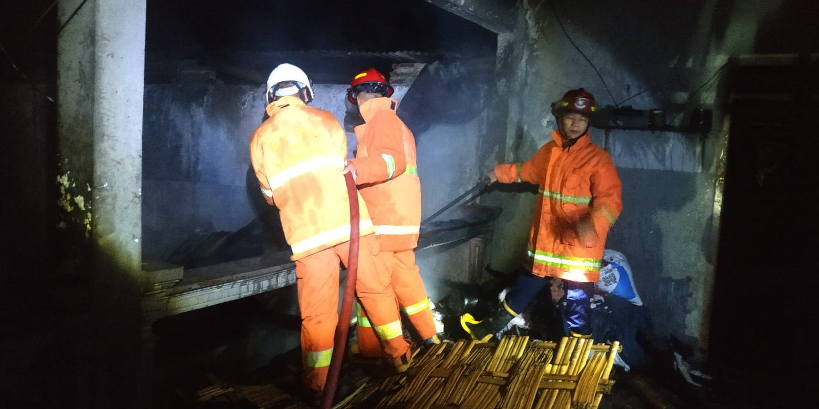 Kandang Kambing Alami Kebakaran Akibat Korsleting Listrik