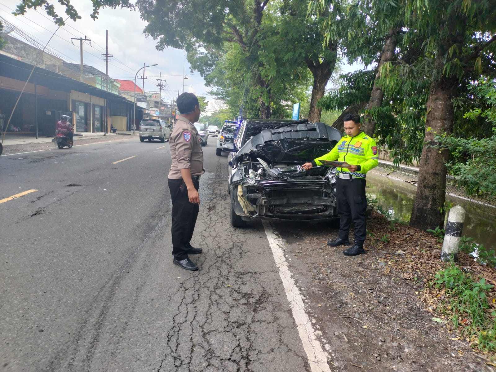 Kecelakaan Beruntun di Jalan Raya Trenggalek-Tulungagung