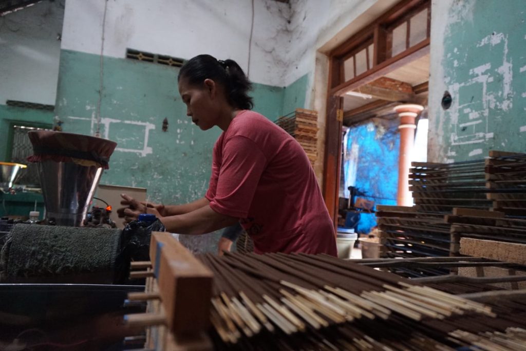 Kenaikan UMK Trenggalek 2025 Bikin Pengusaha Keliyengan