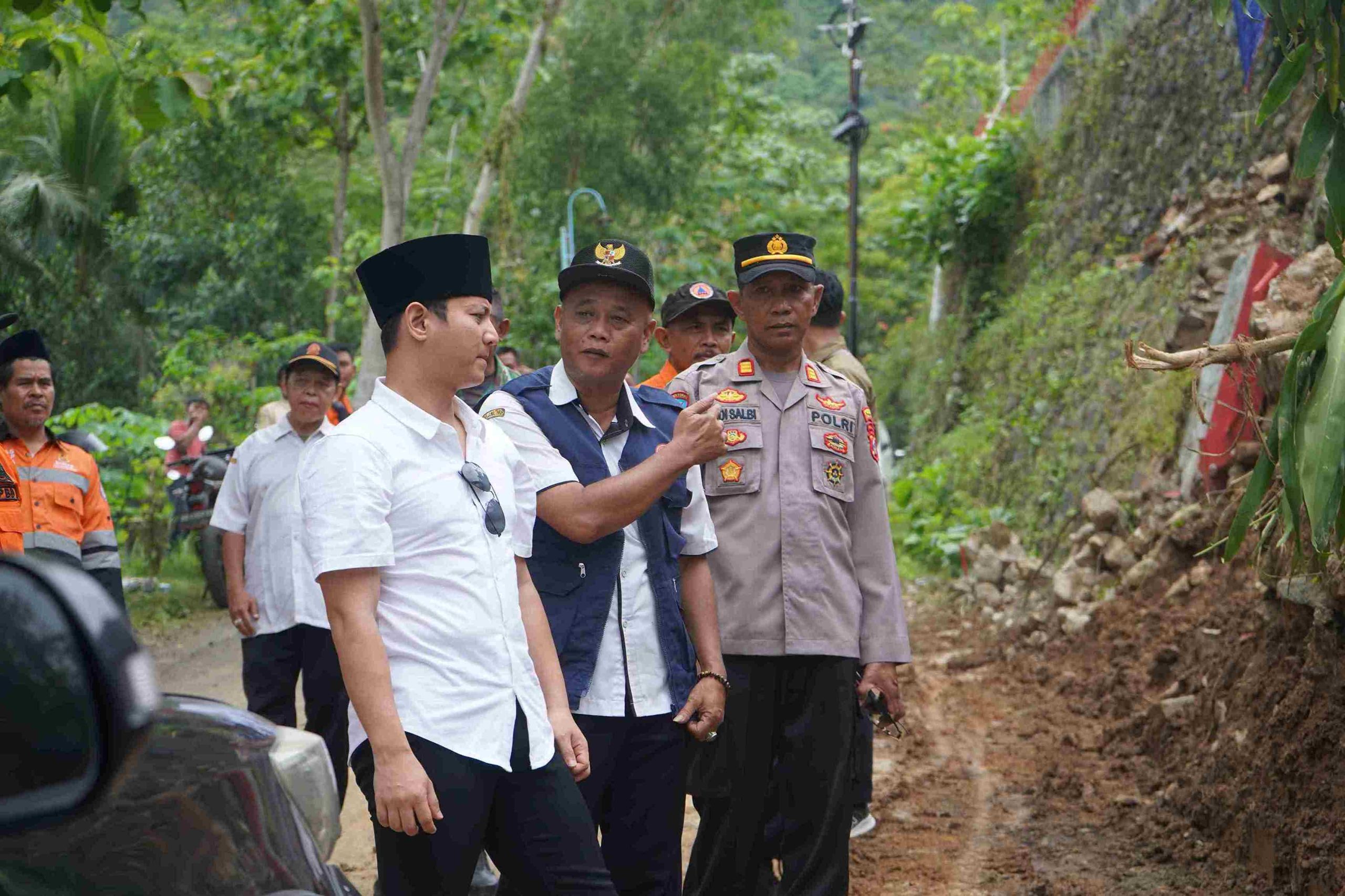 Mas Ipin Tinjau Dampak Bencana Alam di Kecamatan Panggul