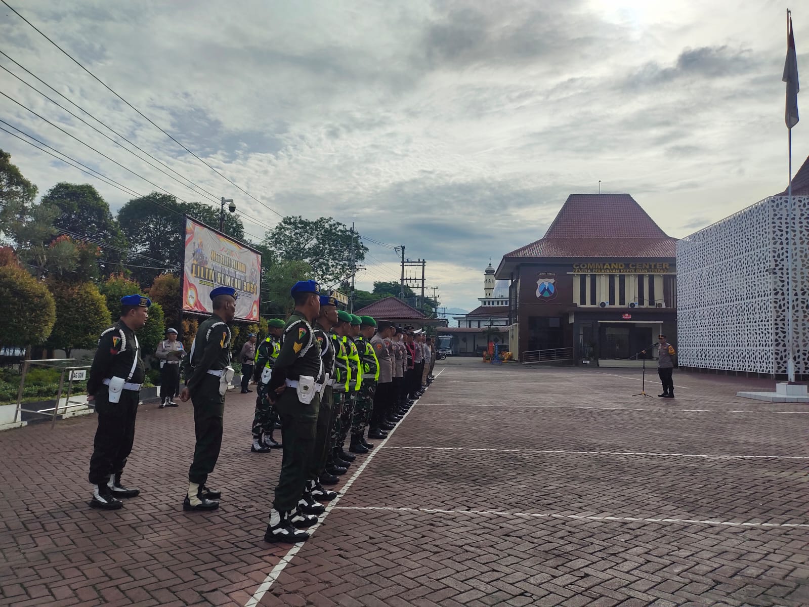 Polres Trenggalek Gelar Patroli Pengamanan Natal 2024 Skala Besar