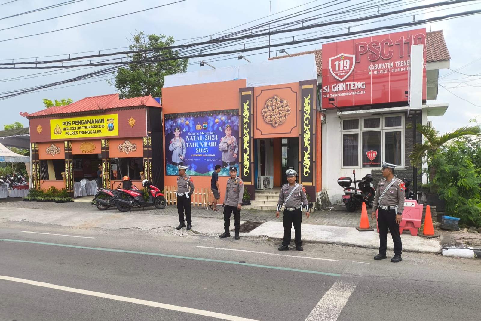 Pos Pelayanan Nataru Bergaya Majapahit Hadir di Trenggalek