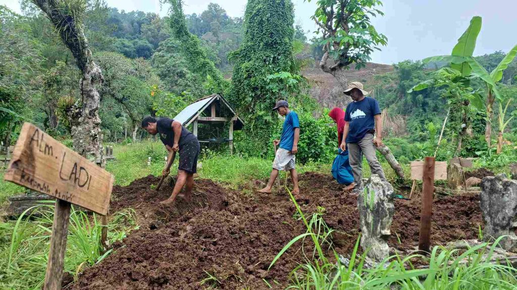 435 Makam Dipindahkan Dampak Proyek Bendungan Bagong