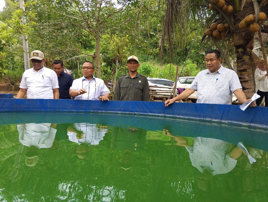 Komisi II DPRD Trenggalek Kunjungi Kelompok Pengelolaan Ternak di Desa Jambu