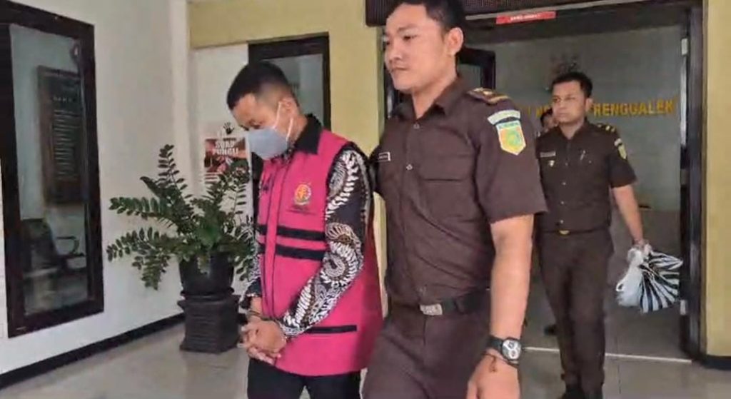 Korupsi Rp 1,6 Miliar Dana KUR Porang, Kejari Trenggalek Tahan Tiga Tersangka