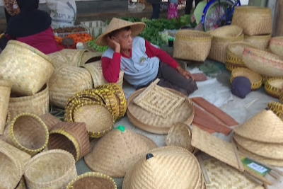 Pasar Durenan Makin Sepi