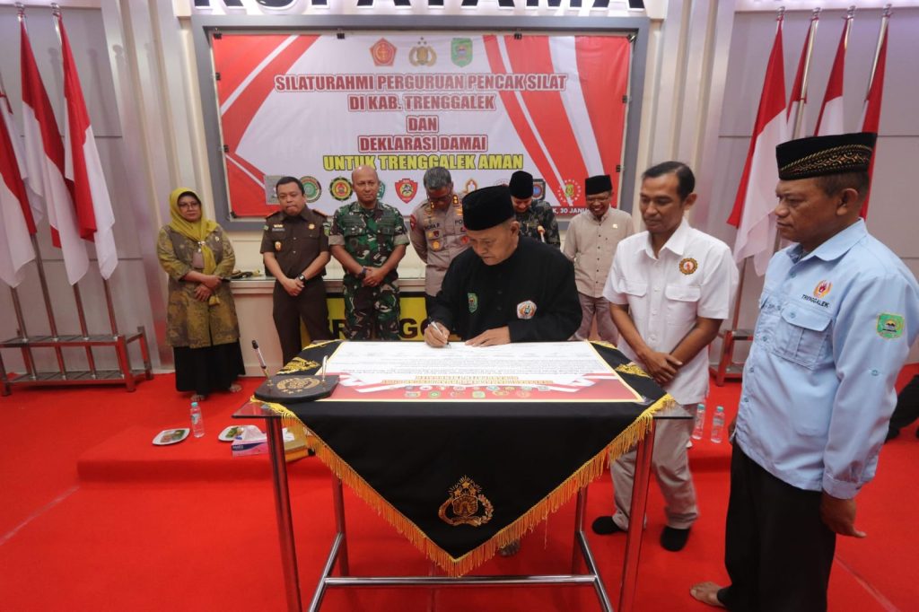 Perguruan Silat Deklarasi Damai di Polres Trenggalek