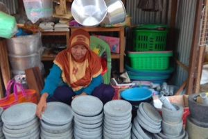 Tak Ada Perbaikan, Pasar Durenan Makin Hari Kian Sepi