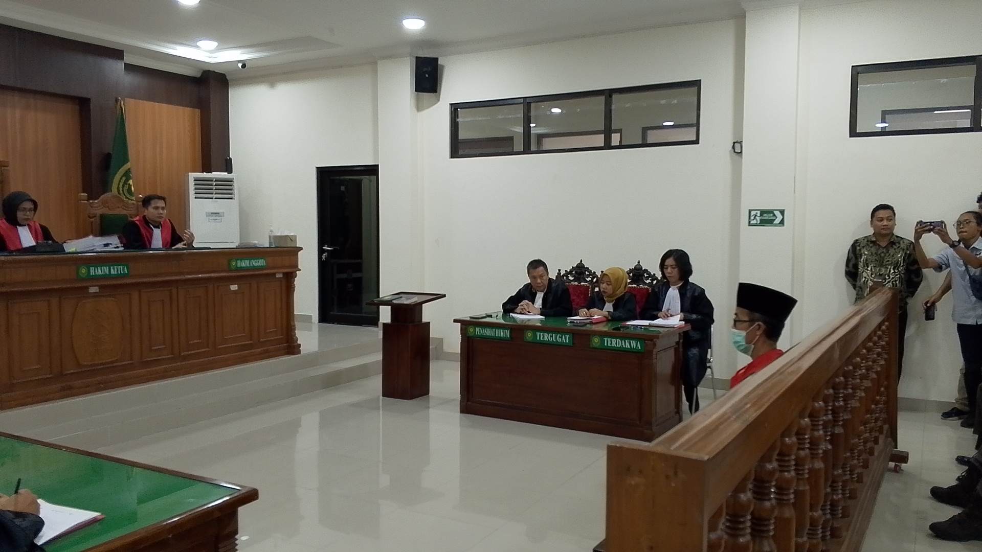 Sidang Putusan Kiai Hamili Santriwati