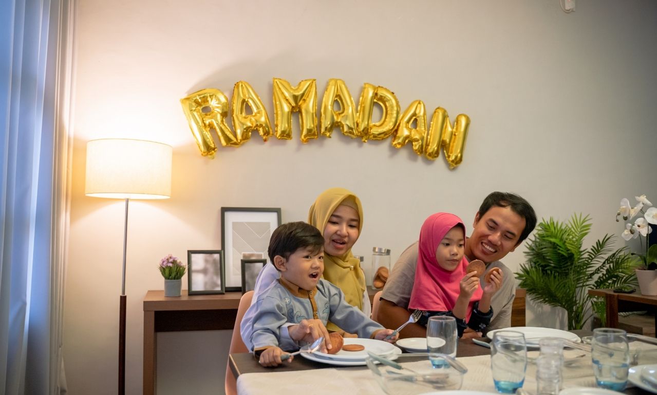 7 Cara Mengajarkan Anak Berpuasa Sejak Dini