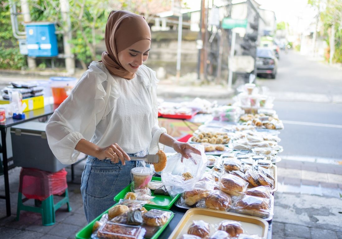 Fenomena War Takjil dan Kebersamaan dalam Ramadhan
