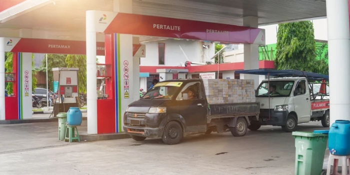 RI Alihkan Impor BBM dari Singapura ke AS