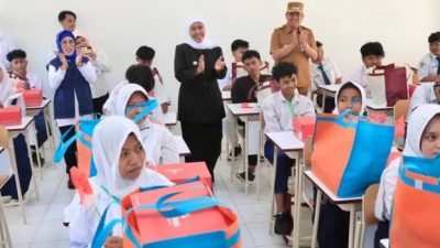 Perbedaan Sekolah Rakyat dan Sekolah Biasa