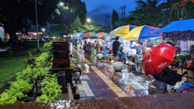 Bakeuda Tegaskan Retribusi Alun-Alun Trenggalek Sesuai Perda Rp1.500 per Meter Persegi Per Hari