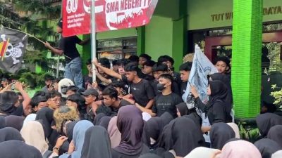 Aksi Demonstrasi Siswa SMAN 1 Kampak