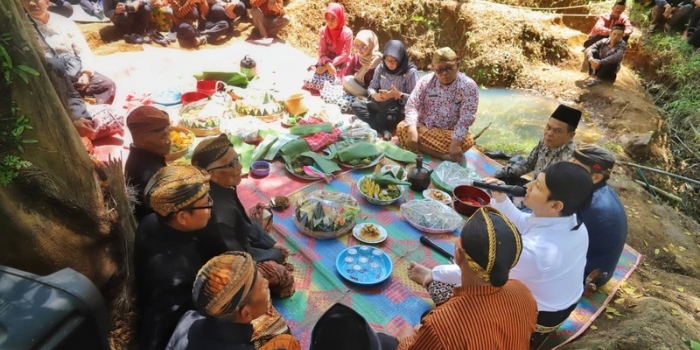Bupati Trenggalek Jaga Sumber Air Lewat Metri Bumi