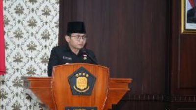 Mas Ipin Serahkan Nota KUA-PPAS APBD 2026 ke DPRD Trenggalek