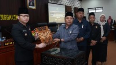 DPRD Trenggalek Sahkan Ranperda Perubahan APBD 2025, Anggaran Capai Rp1,93 Triliun