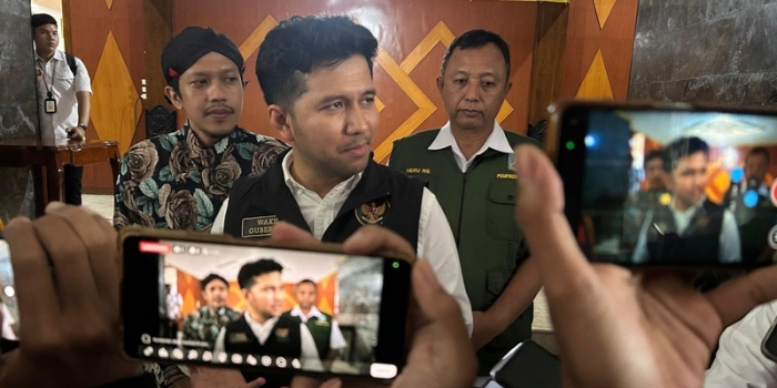 Emil Dardak Akan Panggil Kepala Sekolah dan Komite