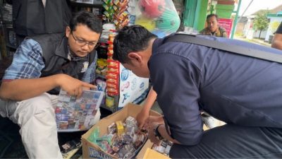 Satpol PP dan Bea Cukai Sita 60 Ribu Batang Rokok Ilegal di Trenggalek