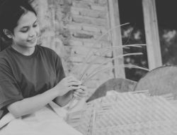 Tampah Bambu Si Anyaman Sederhana yang Jadi Saksi Ramainya Dapur Warga