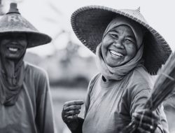 Warisan Nusantara, Caping Si Penjaga Kepala yang Tak Pernah Nuntut Balas Budi