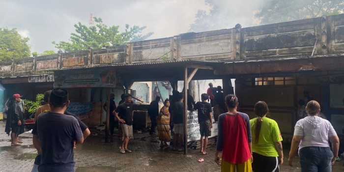 Ruko di Watulimo Terbakar, Pemilik Sempat Berusaha Lari Lewat Plafon