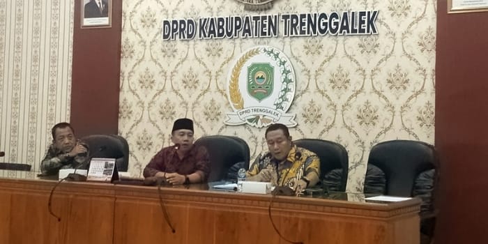 RDP KSPPS Madani di DPRD Trenggalek Ditunda